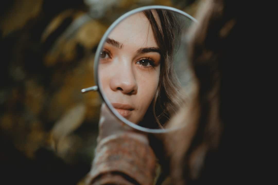 ¿Cuánto te cuesta encajar? La conexión oculta entre el masking y la ansiedad en el autismo